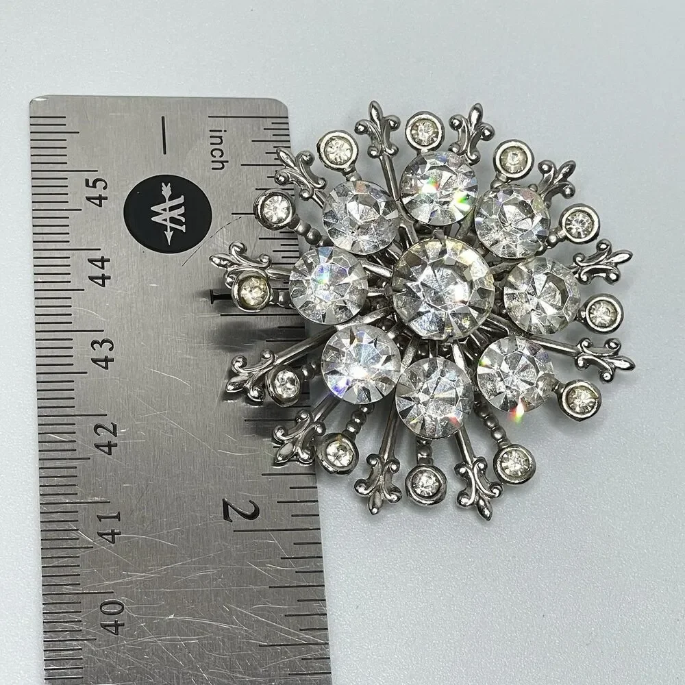 Vintage Coro White Glass Snow Flake Floral Brooch Pin Statement Stunning Bold